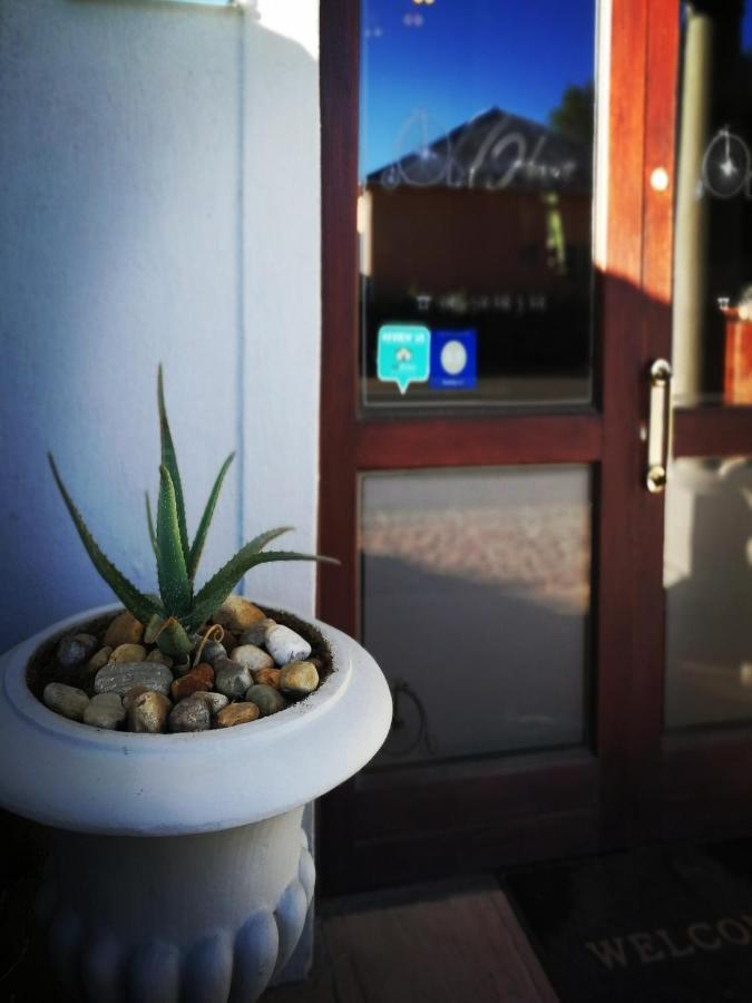 Old House Lodge Beaufort West Exterior foto