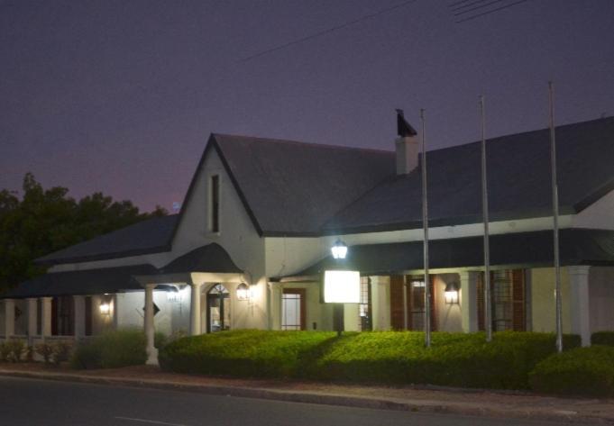 Old House Lodge Beaufort West Exterior foto